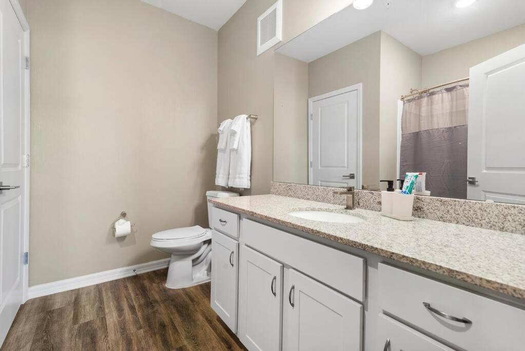 Elegant 2 Bedroom/2 Bath Condo With All Amenities Melbourne Kültér fotó