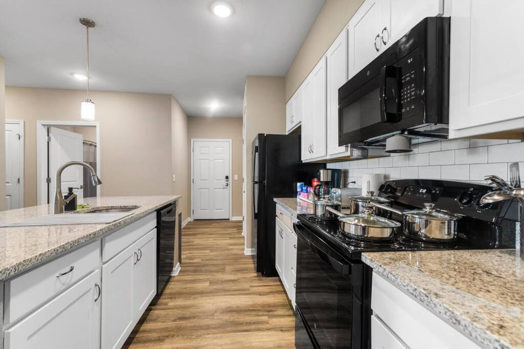 Elegant 2 Bedroom/2 Bath Condo With All Amenities Melbourne Kültér fotó