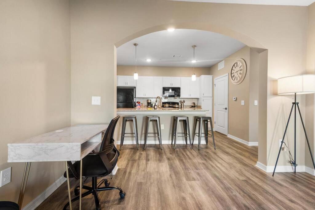 Elegant 2 Bedroom/2 Bath Condo With All Amenities Melbourne Kültér fotó