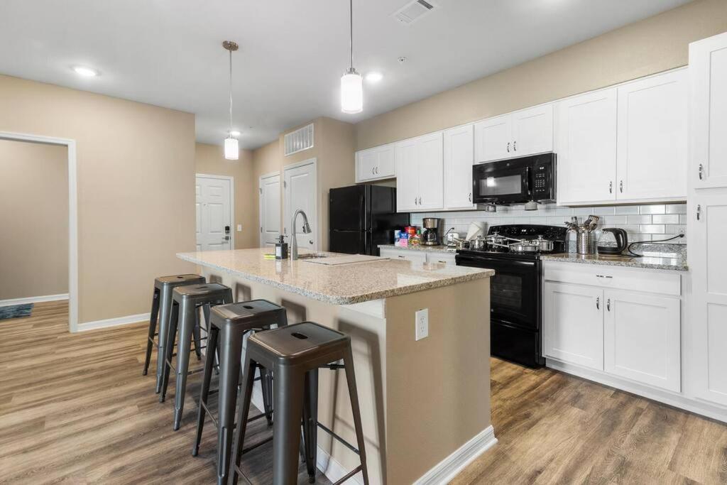 Elegant 2 Bedroom/2 Bath Condo With All Amenities Melbourne Kültér fotó